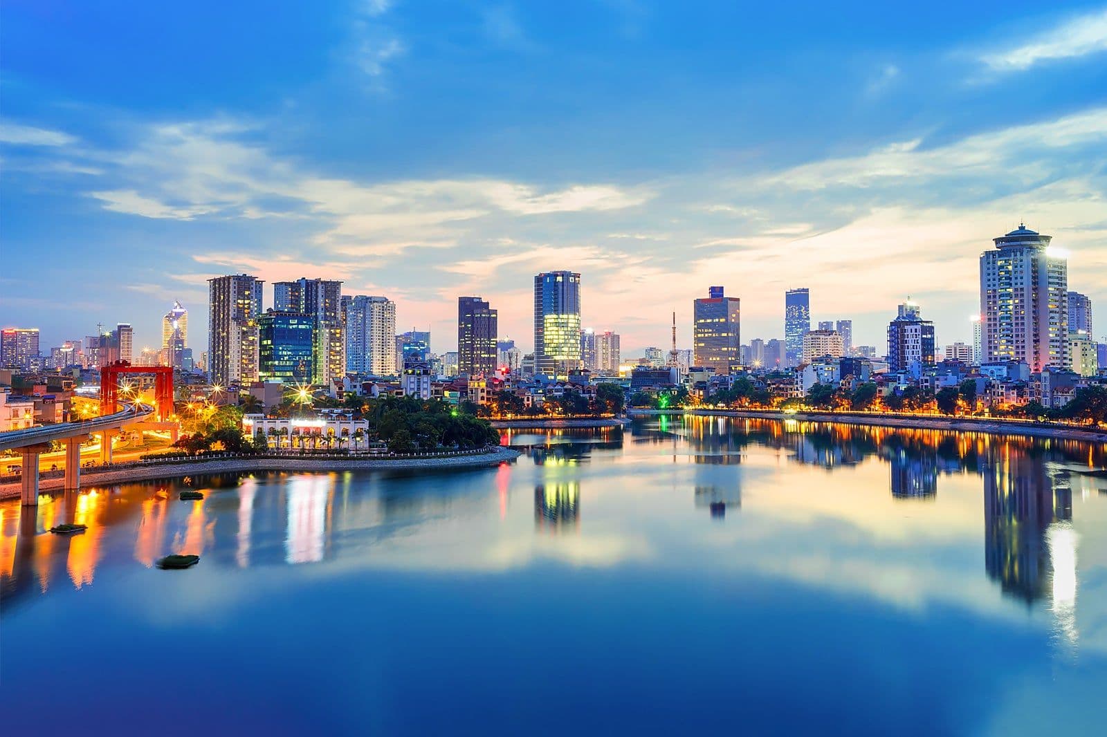VNIS education fair in Hanoi